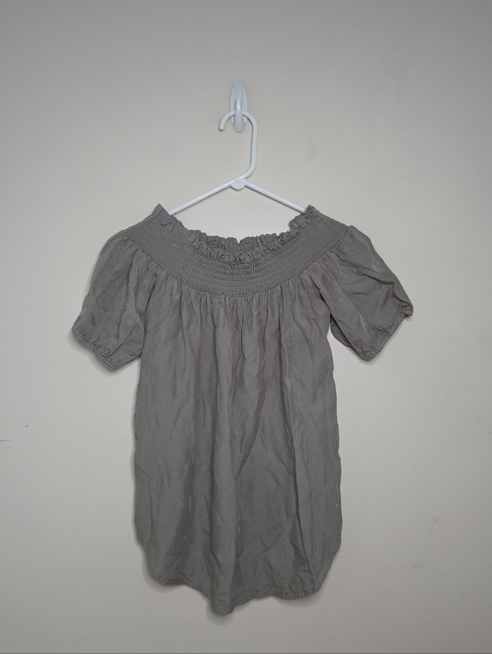 Women's Walter Baker Green Off Shoulder Top Sz XS